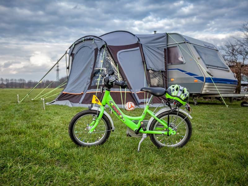 Stellplätze am Campingplatz für Radfahrer